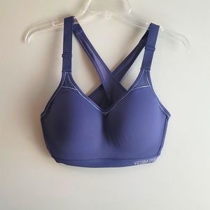 VS Incredible sports bra 36DD, NWOT (#3)
